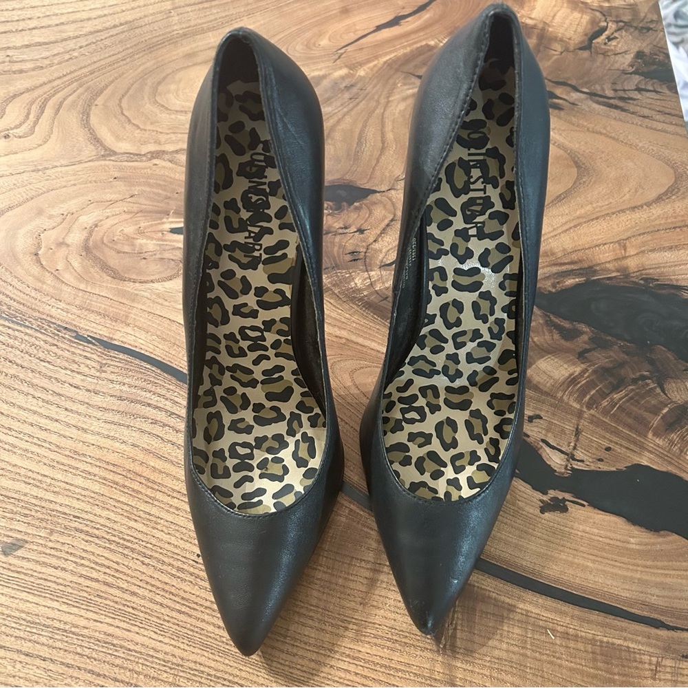 Colin Stuart Black Heels with Leopard Print Insole